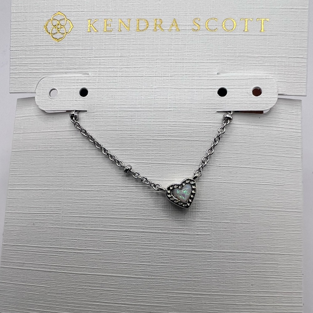 NWT Kendra Scott Mini Ari Heart Satellite Pendant Necklace in Mother of Pearl - Picture 3 of 15